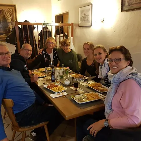 Hubertus فندق Reuth