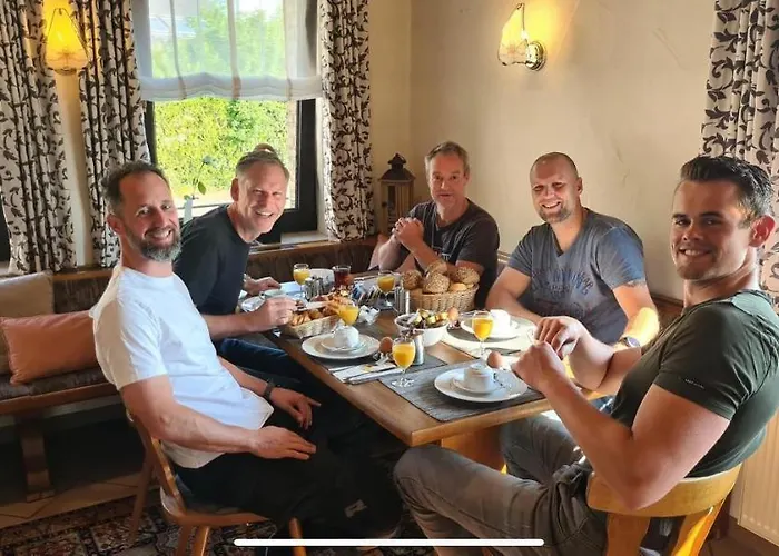 מלון Hubertus 3*